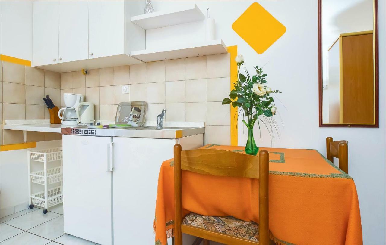 Lovely Apartment In Omis With Kitchenette מראה חיצוני תמונה